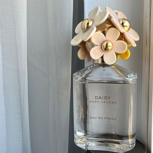Daisy by Marc Jacobs